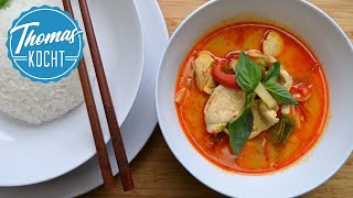 Rotes Thai Curry mit Huhn Rezept aus Thailand  Thomas kocht [upl. by Drais]