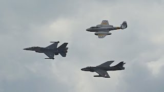 Amazing Jet Formation flypast F16 Hawker Hunter and Gloster Meteor at Volkel Luchtmachtdagen 2013 [upl. by Maribel]