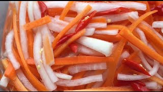 Easy and Delicious Vietnamese Pickled Daikon amp Carrots [upl. by Allen333]