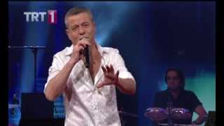 Levent YÜKSEL  Olsun Canlı  TRT1  Dillerden Düşmeyen Şarkılar  2013 Yılbaşı [upl. by Aicina]