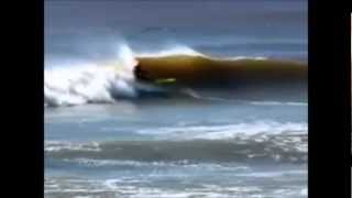 Surfing a Flow siton kayak at Cobden Tip Greymouth West Coast New Zealand [upl. by Sheng]