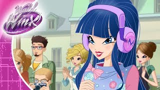 Winx Club  World Of Winx  Serie 2 Ep3  Luomo alligatore Clip [upl. by Eliason]