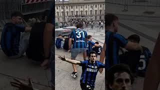 Ruttovibe legge le maglie dei tifosi del derby di Milano [upl. by Griffie]