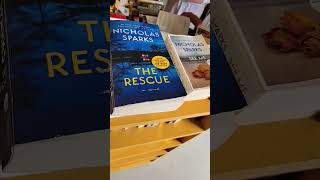 Nicholas Sparks Books Jackpot at a Yard Sale ytshorts yardsale nicholassparks books jackpot [upl. by Lorak]