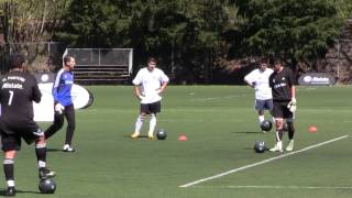 FELIX FERNANDEZ ENSENANDO A LOS PORTEROS EN EL SUENO MLS TRYOUTS wwwuninubecom [upl. by Thanh636]