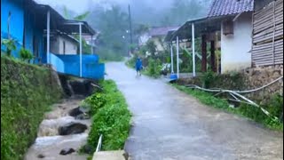 Heavy Rain and Lightning in a Village on the Edge of a Ravine in IndonesiaVillage atmosphere [upl. by Chow]