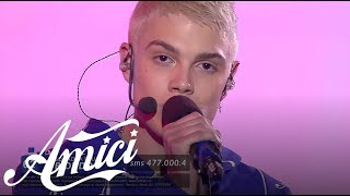 Amici 17  Biondo  Una carezza in un pugno  I serale [upl. by Cavanaugh461]