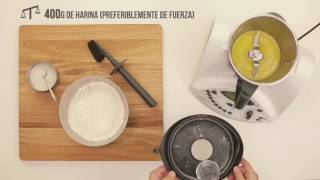 Como hacer masa para pizza con Thermomix MT5  Recetas en Español [upl. by Ellenrad]