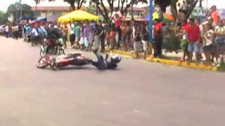 MOTO VELOCIDAD EN IQUITOS [upl. by Flemings742]