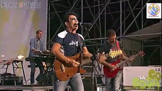 INTEGRALE Incredibile Edoardo Bennato scatenato sul palco di Italia5Stelle [upl. by Eaner]