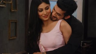 Mouny Roy Hot Romantic Scene  Nagin Serial  with Arjun Bijlani [upl. by Nahtan]