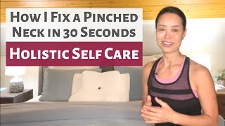 HOW I FIX A PINCHED NERVE IN 30 SECONDS  FIX YOUR POSTURE  FIX TEXT NECK [upl. by Anoik]