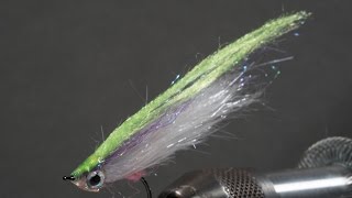 Fly Tying Saltwater Baitfish Streamer Seatrout Seabass and Bass Fly [upl. by Kcired]