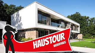 Haustour 3 Millionen Luxusvilla vom Architekten als Fertighaus Weberhaus  Hausbau Helden [upl. by Broderick]