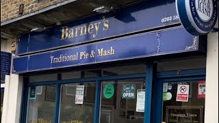 WE LOVE PIE MASH SO MUCH WE’RE DOING ANOTHER 4 SHOPS Pt 2 CASTLES BARNEYS F COOKE amp COCKNEYS Ep 33 [upl. by Eugirne]