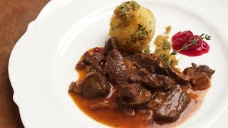 Hirschragout Rezept mit zwei Beilagen und Soßen Tipps vom Chefkoch Thomas Sixt [upl. by Hedy]