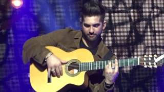 Kendji quot joue de la Guitare quot 7 février 2017 en concert à Marseille [upl. by Enenaej597]