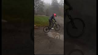 Drammen drammen jump mtb drammenbikepark mtbjump [upl. by Yntruoc]