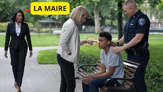 Une femme blanche appelle la police sur un ado noir mais se tait en voyant sa mère la maire [upl. by Anallij]