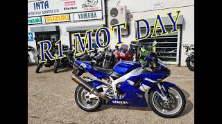 R1 MOT DAY [upl. by Kreg]