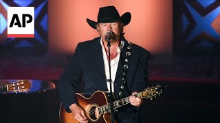 Country singersongwriter Toby Keith dies at 62 after battling stomach cancer [upl. by Vassili]