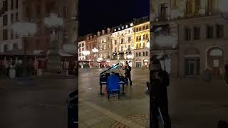 An der Alten Oper quotOpen Piano Refugeesquot Div 🎶🎹🎵 livelivemusicmusicpianopianomusicfrankfurt [upl. by Burt]