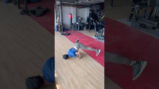 Almost broke my wrist……calisthenics handstandbalance handstandpushup workout motivation ut [upl. by Ariad]