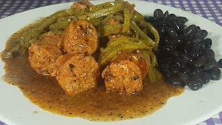 Longaniza con Nopales En Salsa Tatemada [upl. by Foskett]