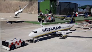 Modellismo in scala  Atterraggio difficile per questo bellissimo Aereo di Linea Boeing 737 Ryanair [upl. by Taima]