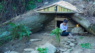 Camp despite heavy rain  Bushcraft wilderness survival shelter [upl. by Aliuqet976]