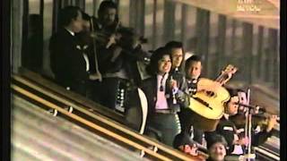 QUETA JIMÉNEZ LA PRIETA LINDA quotUN RIO CRECIDOquot Y quotMI TIERRA MEXICANAquot EN EL ESTADIO AZTECA [upl. by Olympia]