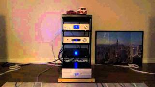 Bryston 4B3 amp Sonus Faber Cremona M [upl. by Ailev]