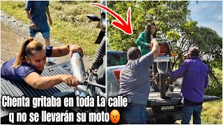 Dayri le quitó la moto a la chenta ala fuerza si no pagan Dayri venderá esa moto por mala pagas😡 [upl. by Christalle847]