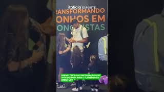 KARDEC CHORA AO ENCONTRAR FILHAS APÓS DERROTA PARA O FLAMENGO NA ARENA MRV [upl. by Tybie]