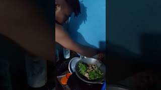 Ayam campur kangkung 😂 semuaorang shortvideo semuaorangbisa [upl. by Parthinia]