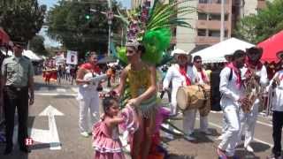 Tradición y fantasía en el desfile del Carnaval de los Niños 2014 [upl. by Edmonda389]