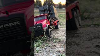 Bed pins work perfectly on offroad terrain kenleerc makisigrc youtubevideo youtubechannel [upl. by Annaoi504]