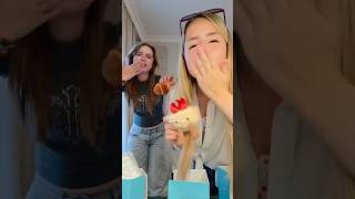 Short Une expérience gourmande entre copines🧁🍓 KiaraParis paris friends kiaraparis [upl. by Kotto]