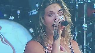 Tove Lo  Lollapalooza Chicago 2017  Habits [upl. by Eniretak111]