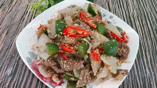 VIETNAMESE FOOD  Beef with Lemongrass and Chili  hoa kitchen [upl. by Orrocos50]