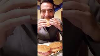 Speciale Perosa Argentina Cena al Maison Manu Panino salame mozzarella e ketchup Prof Di Liberto [upl. by Dnumsed863]