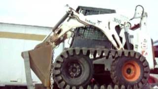 BOBCAT 773 SKID STEER LOADER WITH TRACKS [upl. by Ladonna]