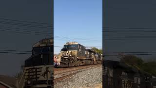 NS 4279 AC44C6M leads NS 23G through South Plainfield NJ with a fouled K5LA [upl. by Eidnalem52]