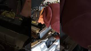 Mercedes M104 Radiator install m104 mercedes w124 c124 diy carreels [upl. by Simdars41]