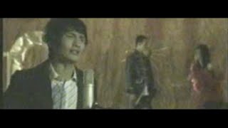 Flanella  Aku Bisa Versi PertamaOriginal Video Clip 2005 [upl. by Anial]