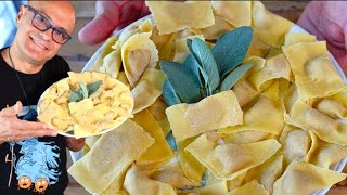 TORTELLI DI ZUCCA ravioli alla MANTOVANA ravioli di zucca e amaretto [upl. by Anitnelav830]