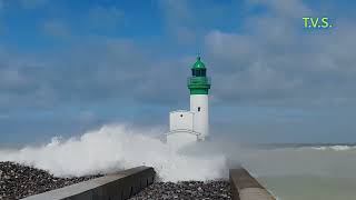 La tempête Pierrick lors de la grande marée du 9 avril 2024 au Tréport [upl. by Shalom]