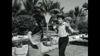 Namma Veettu Deivam  Ulagamellam  Tamil Classic Song  Nagesh [upl. by Aremmat]