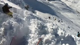 Skifahrer filmt in einer Lawine [upl. by Enimsay814]