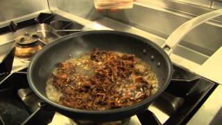 Recette professionnelle  Sauce aux girolles [upl. by Ferri]